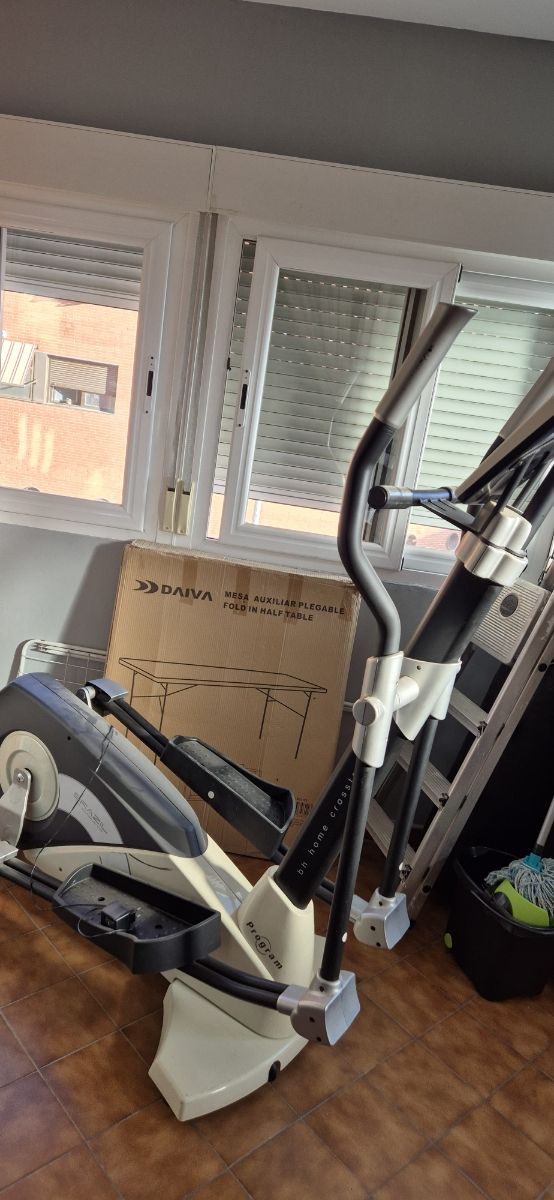 Bicicleta elíptica poco uso