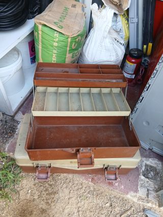Escucho ofertas Caja de herramientas vintage marca