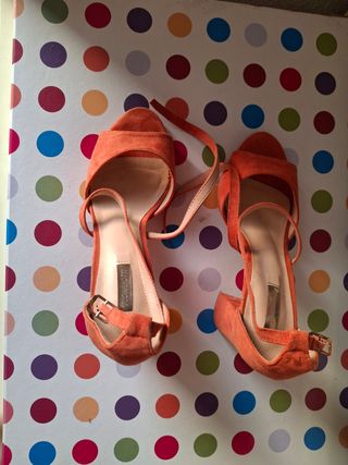Sandalias de tacón naranja