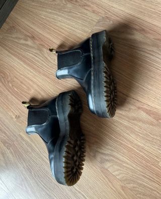 Botas Dr. Martens Chelsea Negras Plataforma
