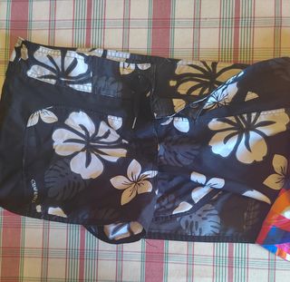 Lote 2 bañadores cortos mujer Talla 38