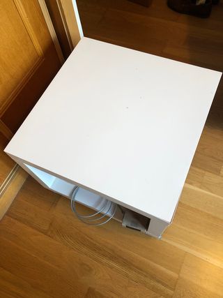 mesita auxiliar blanca de ikea con ruedas