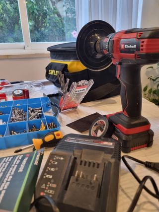Trapano elettrico Einhell + cassetta degli attrezzi
