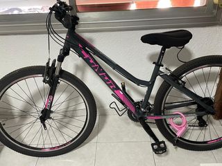Bicicleta de Montaña Negra y Rosa