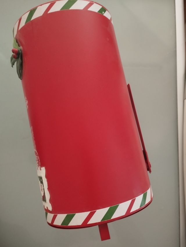 NAVIDAD Buzón de metal de sobremesa (o pie*)