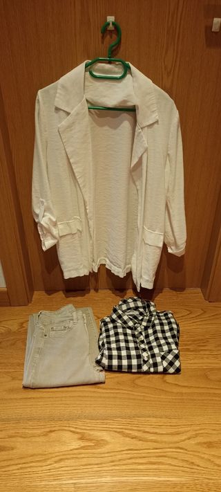 Lote Ropa: Pantalón, Camisa y Blazer