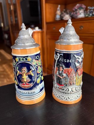 piccoli boccali da birra in ceramica