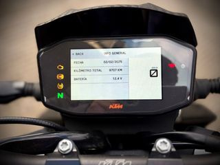 KTM Duke 790