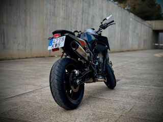KTM Duke 790