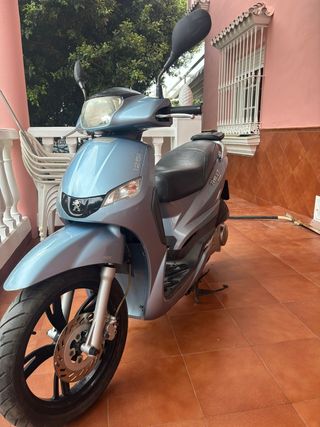 Moto Peugeot Tweet 125cc Azul