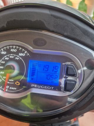 Moto Peugeot Tweet 125cc Azul