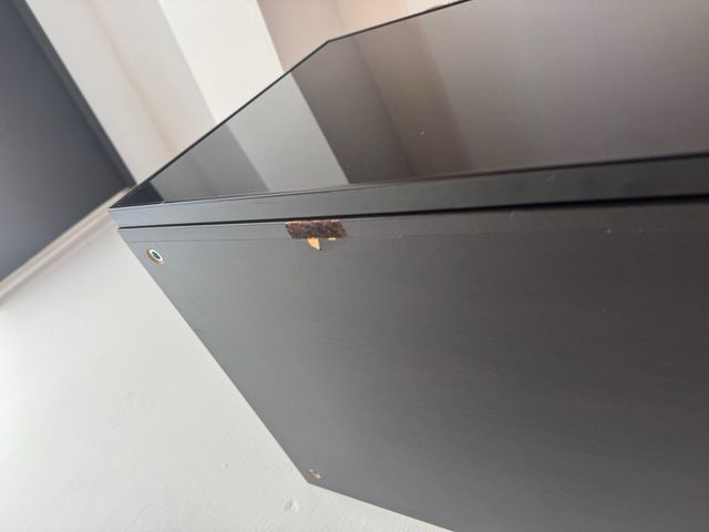 Mueble BESTA IKEA negro-marrón con cristal