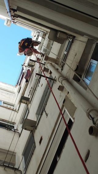 Fontanero en verticales