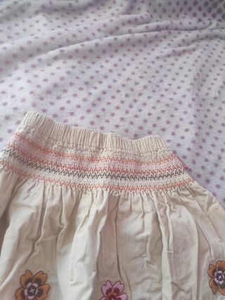 Falda Boboli beige con flores rosas