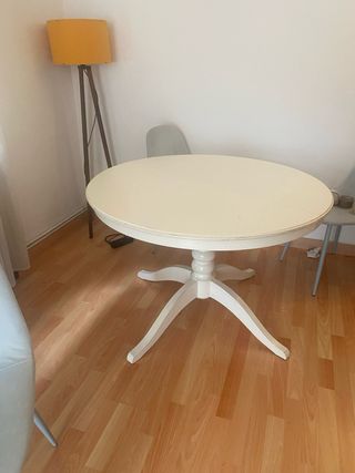 Mesa Ikea redonda extensible blanca