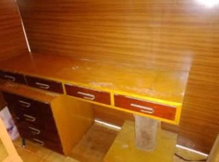 Mueble cajonero de salón de madera