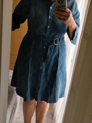 Vestido Guess azul con estampado