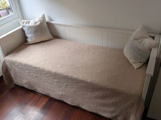 Diván HEMNES IKEA 3 cajones + 2 colchones