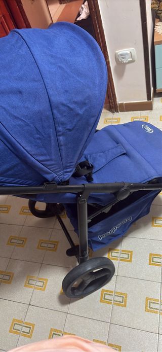 Carrozzina blu fino a 15kg