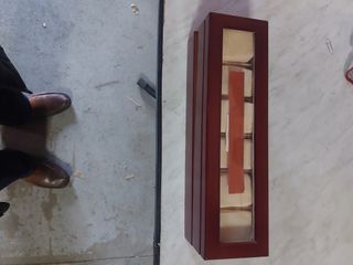 Caja para 6 relojes (4 grandes, 2 estrechas)