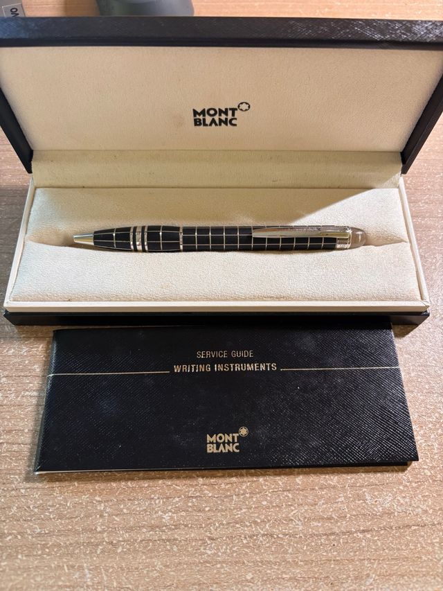 Bolígrafo Mont Blanc 8857