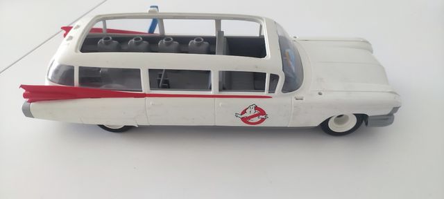 Coche Ecto-1 Cazafantasmas
