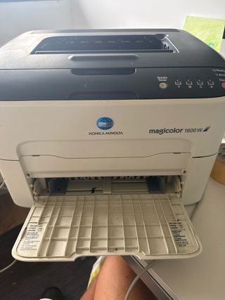konica minolta magicolor 1600w láser