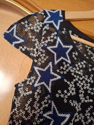 Vestido Negro con Estrellas Azules