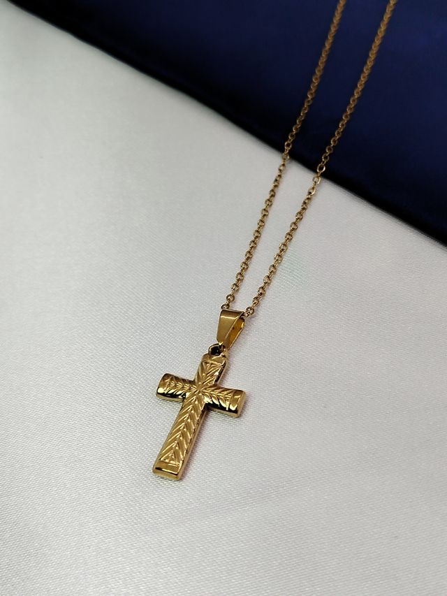 Cadena con Colgante Cruz Acero Inoxidable Dorado