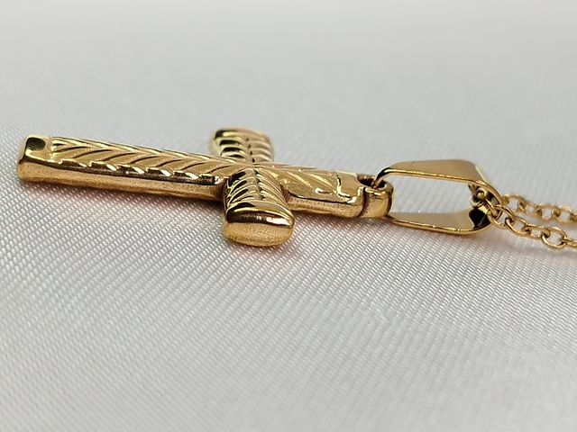 Cadena con Colgante Cruz Acero Inoxidable Dorado
