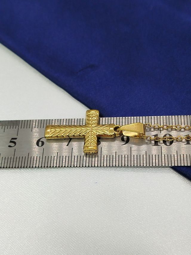 Cadena con Colgante Cruz Acero Inoxidable Dorado