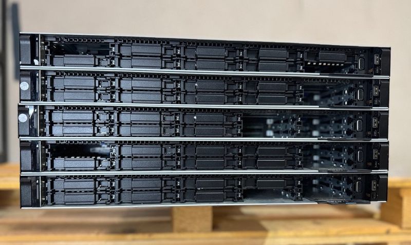 DELL R640 10xSFF (8xNVMe) 2xGOLD 5120 4x1Gb afbeelding 2