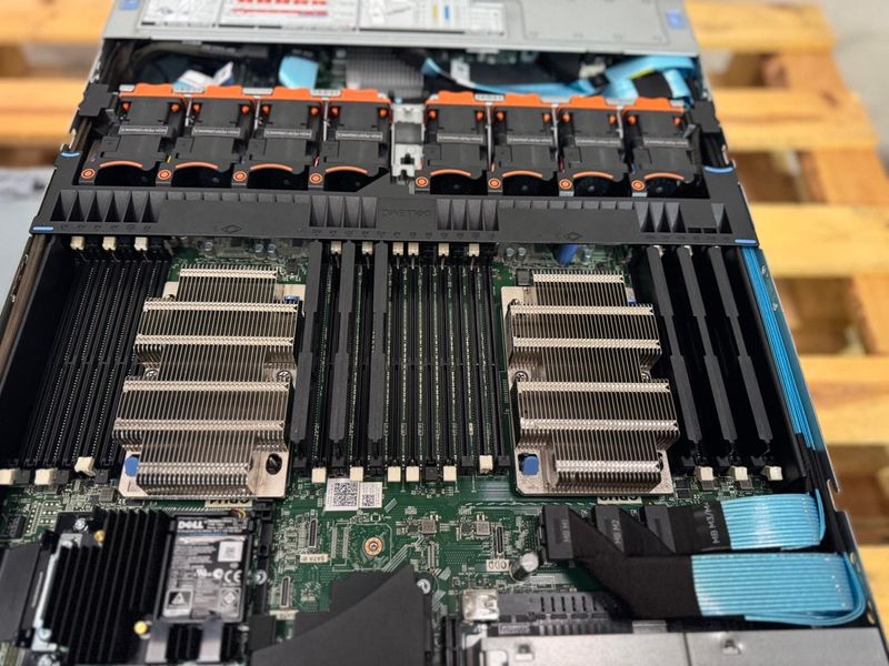DELL R640 10xSFF (8xNVMe) 2xGOLD 5120 4x1Gb afbeelding 5
