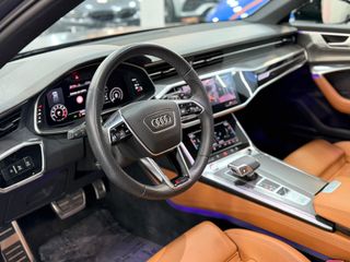 Audi RS6 GRIS MATE AKRAPOVIC