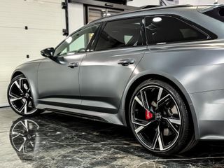 Audi RS6 GRIS MATE AKRAPOVIC