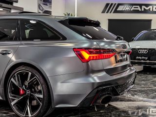 Audi RS6 GRIS MATE AKRAPOVIC