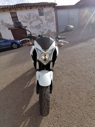 Honda CB500F Blanca