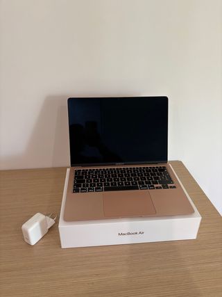 MacBook Air 13” 2020 i3 8GB RAM