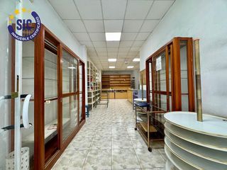 Local comercial en venta en Zona Avenida al Vedat en Torrent