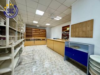 Local comercial en venta en Zona Avenida al Vedat en Torrent
