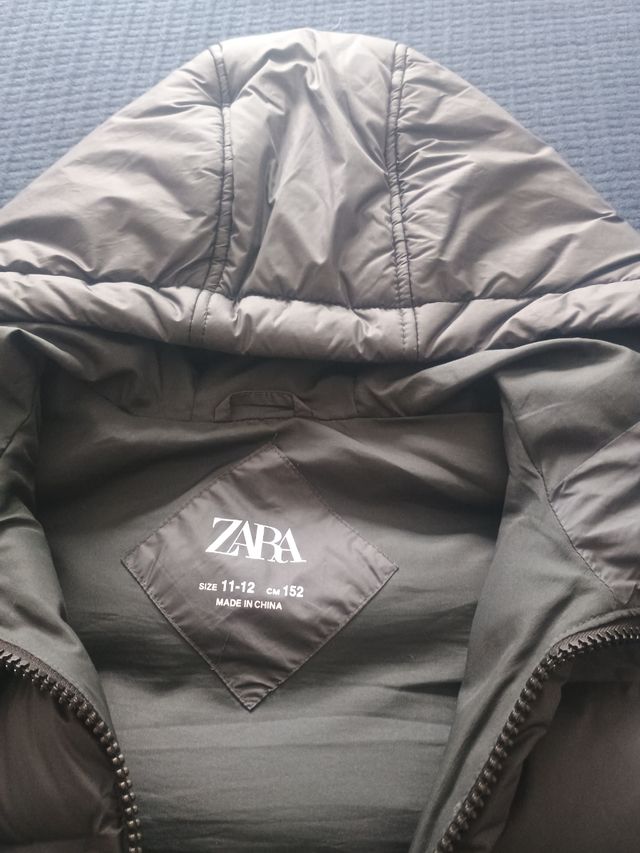Chaleco Zara con capucha Talla 11-12 años