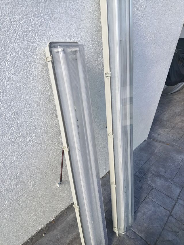 2 Pantallas fluorescentes usadas