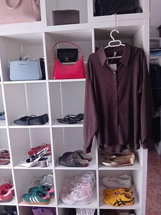 Camisa textura marrón + regalo