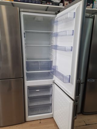 Nevera Beko con garantía y transporte