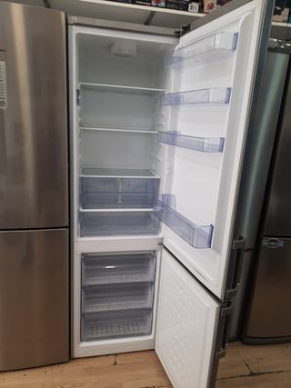 Nevera Beko con garantía y transporte