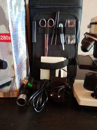 Microscopio Bresser Biolux NV con accesorios