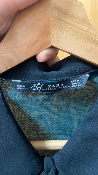 Blusa ZARA verde y negra transparente