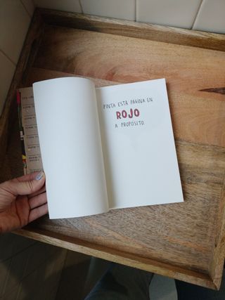 Destroza este diario. Ahora a todo color