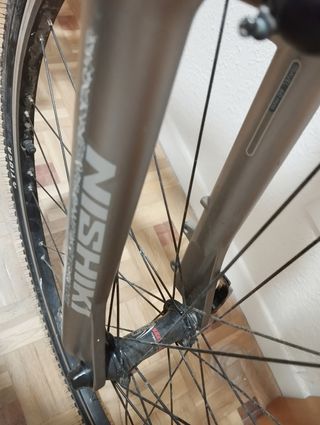 Bicicleta Nishiki cuadro Aluminio Talla 17 Calmera