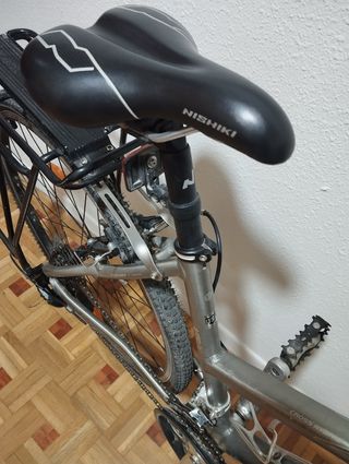 Bicicleta Nishiki cuadro Aluminio Talla 17 Calmera